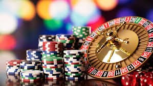 sultantoto wap Sic Bo players from different regions enjoying live tables with multilingual dealer support